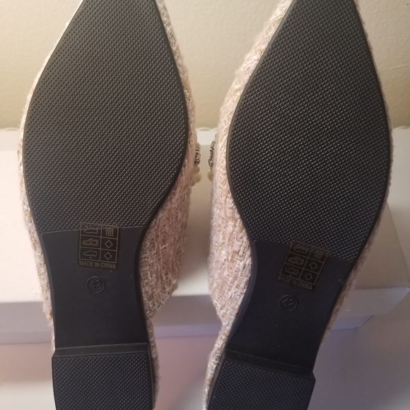 EXQUISITE MULE SLIDES NEW WITH BOX - Picture 10 of 11